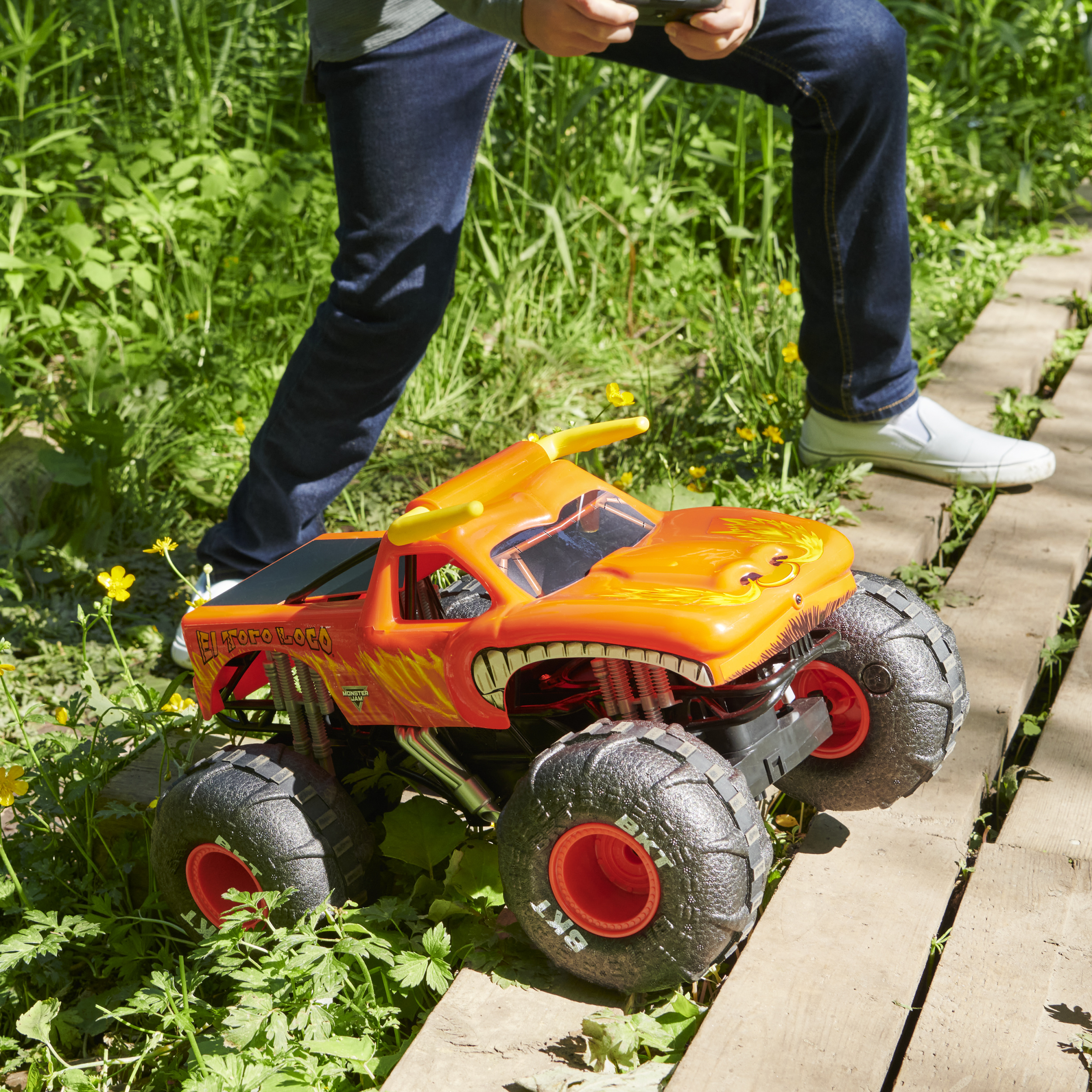 El toro loco remote control online