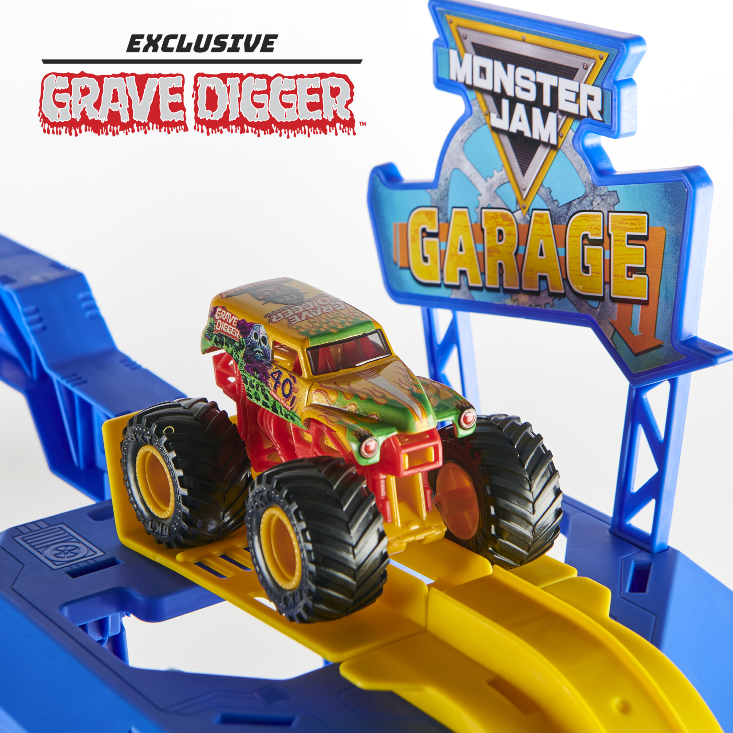 Monster Jam Garage Playset Spin Master