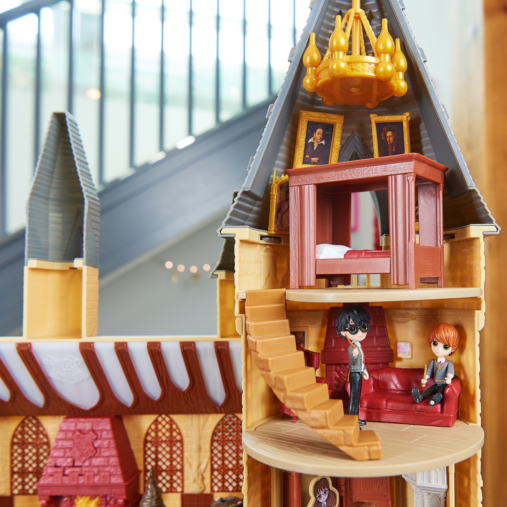 Wizarding World popular Harry Potter, Magical Minis Hogwarts Castle with 12 Accessories,